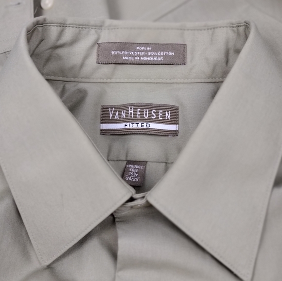 Van Heusen Button Down Shirt - Picture 3 of 3